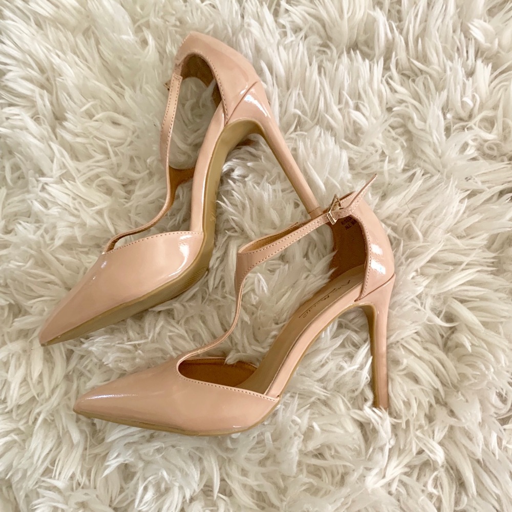 Anne Michelle Nude Heels